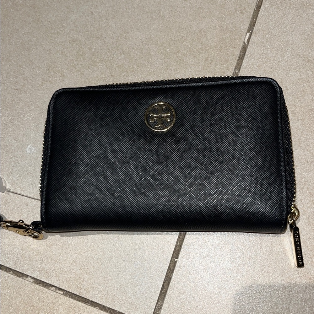 Tory Burch Black Leather Wristlet Clutch with Gold Logo - Picture 2 of 16